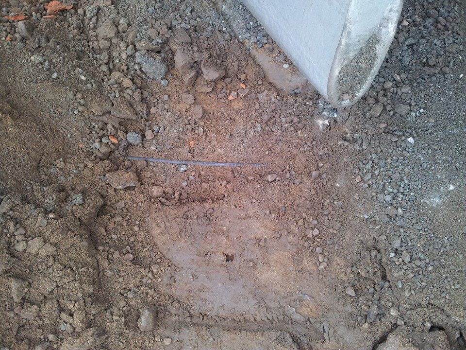 Tur att Telia märker ut sin kablar ordenligt...eller mer korekt, bra vi anlitat grävare med koll.